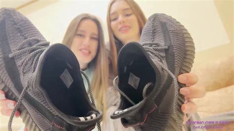 lesbian feet lick|ВКонтакте.